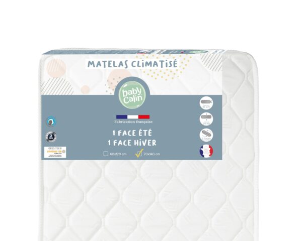 Matelas Thermo Régulant 70×140 cm de BABYCALIN - Matelas 70x140cm - Housse 76% polypropylène, 24% polyester, garnissage bloc de mousse polyéther.